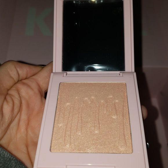 Kylighter - Queen Drip 👑 - Picture 2 of 5